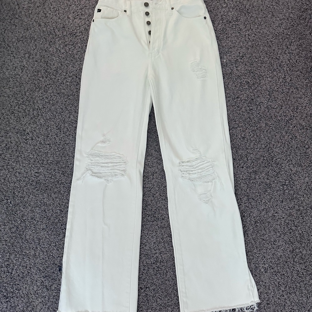 White Kancun Ripped High Rise Ankle Jeans.